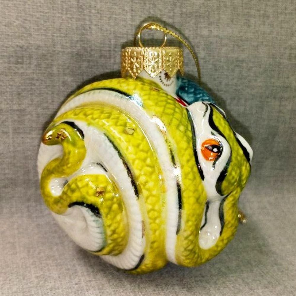 Фарфоровая ёлочная игрушка Шар со змеями