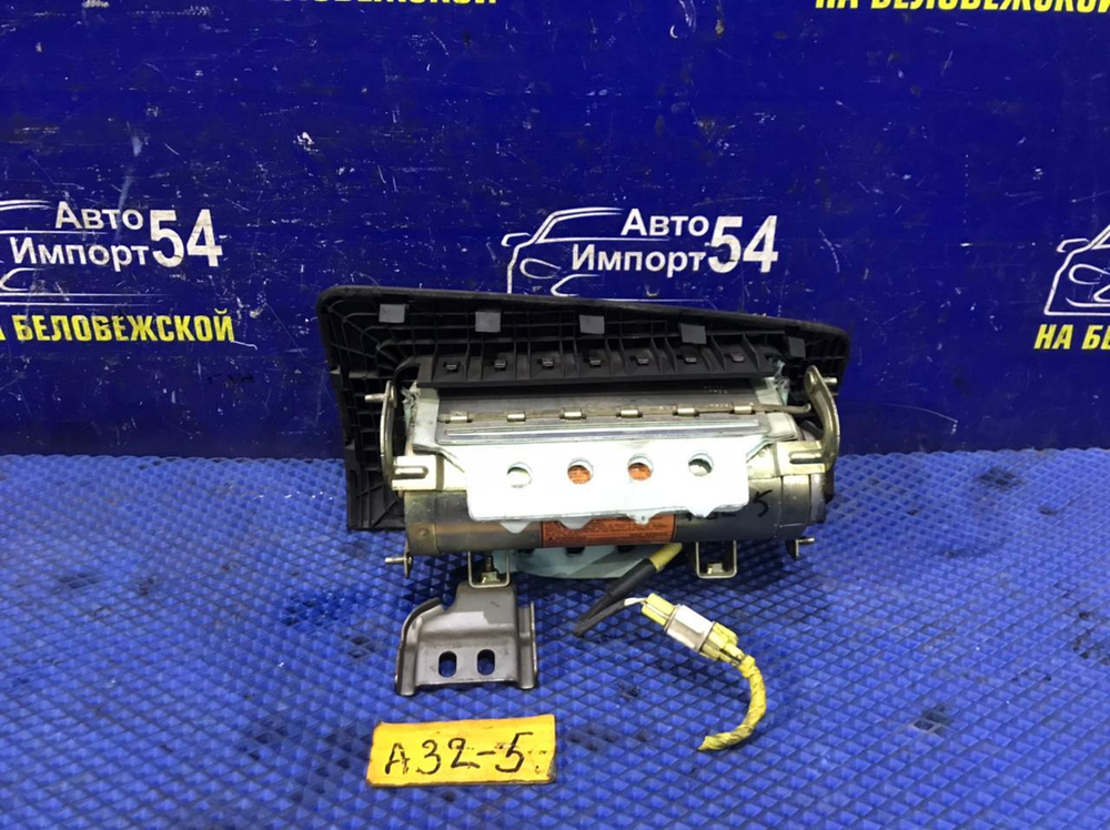 Подушка безопасности пассажирская NISSAN CEFIRO 1997