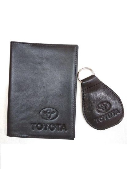 Подарочный набор автомобилисту "Стиль" (брелок с логотипом + обложка для автодокументов)