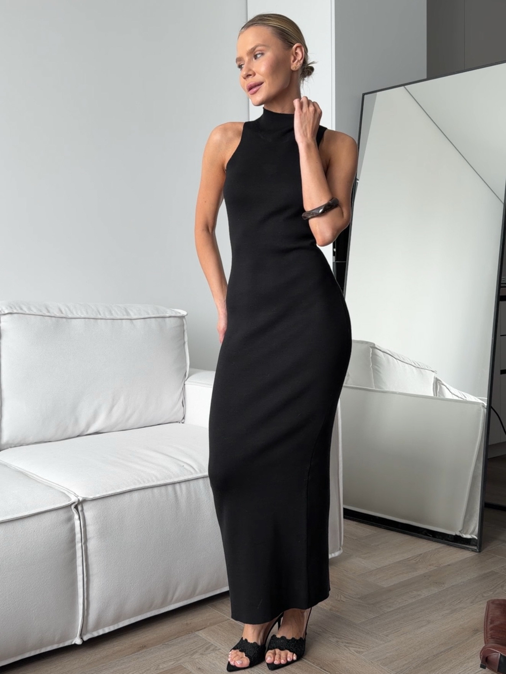 Платье вязаное, базовое, длинное, без рукавов