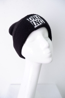 Шапка с аппликацией