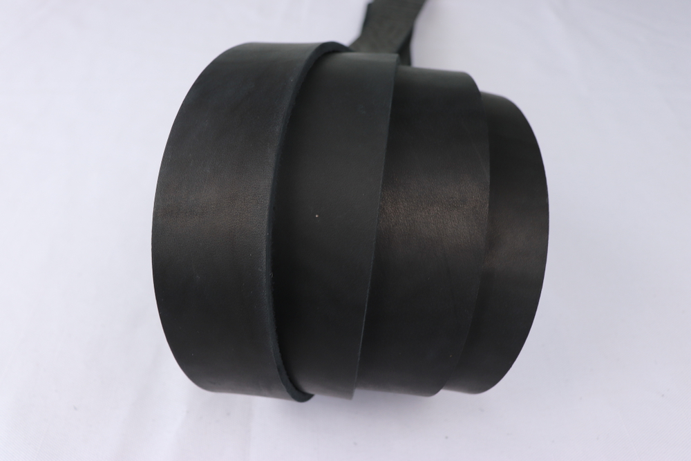 Ременная заготовка Черная гладкая длина 140 см