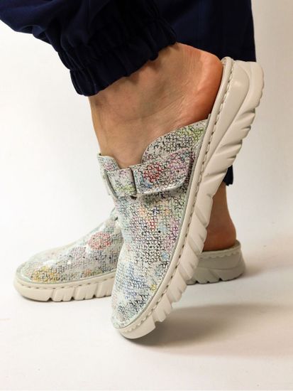 03 | "Duki" |Женские медицинские сабо натуральная кожа (цветок)