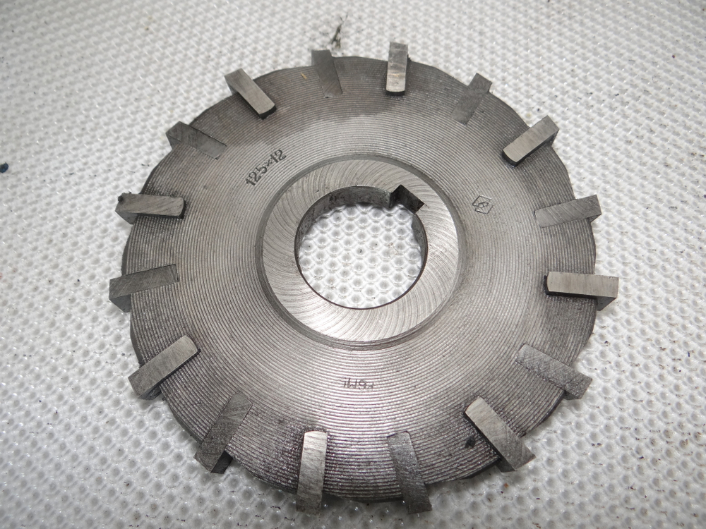 Фреза дисковая 3-х стор., 125х12х32 мм со вставными разнонаправленными ножами Р6М5, z=16