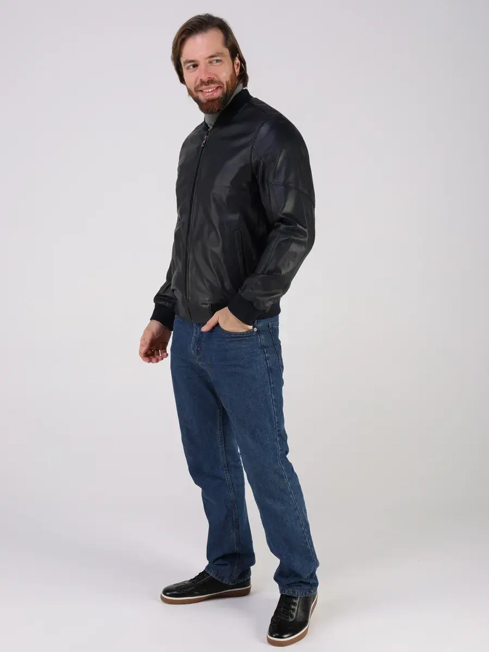 Кожаная куртка демисезонная бомбер