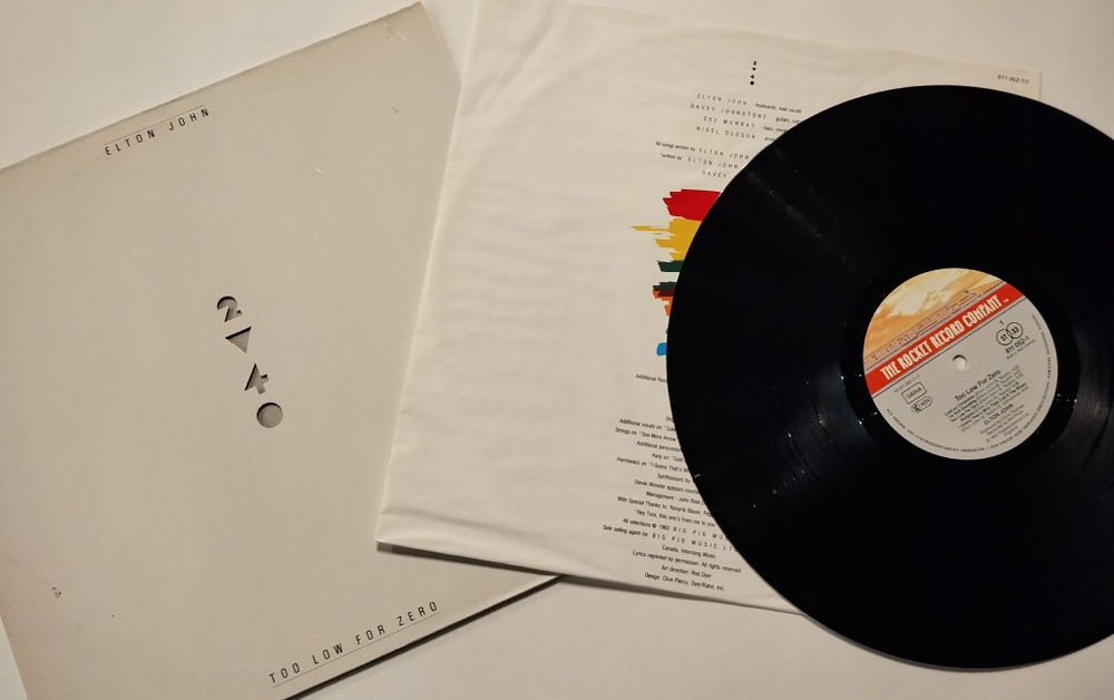 Винтажная виниловая пластинка LP Elton John Too Low For Zero (Germany 1983)