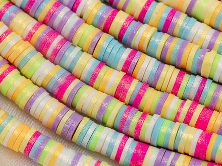 Нить каучуковых бусин 6мм, с перламутрово-золотистым эффектом (опт)