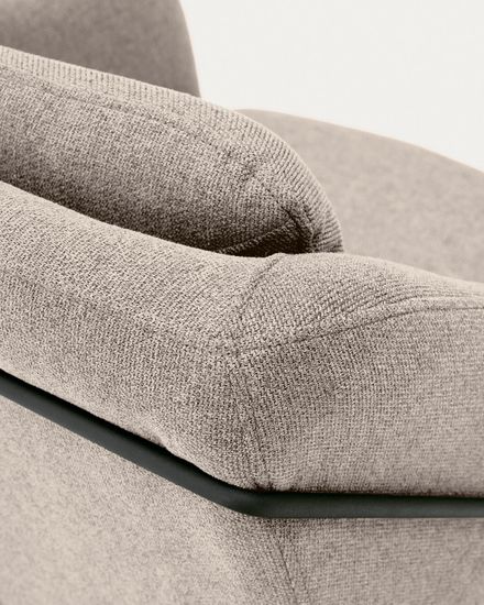 Brida Кресло бежевое на черных стальных ножках Испания Lа Forma