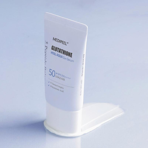 Увлажняющая солнцезащитная сыворотка с осветляющим эффектом Medi-Peel Glutathione Hyal Aqua Sun Serum SPF 50+ PA++++