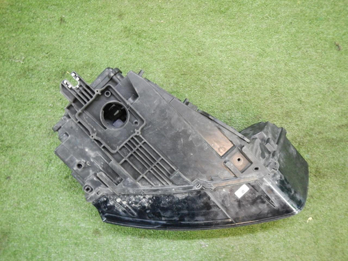 Фара левая Audi Q3 (2014-2018) ксенон