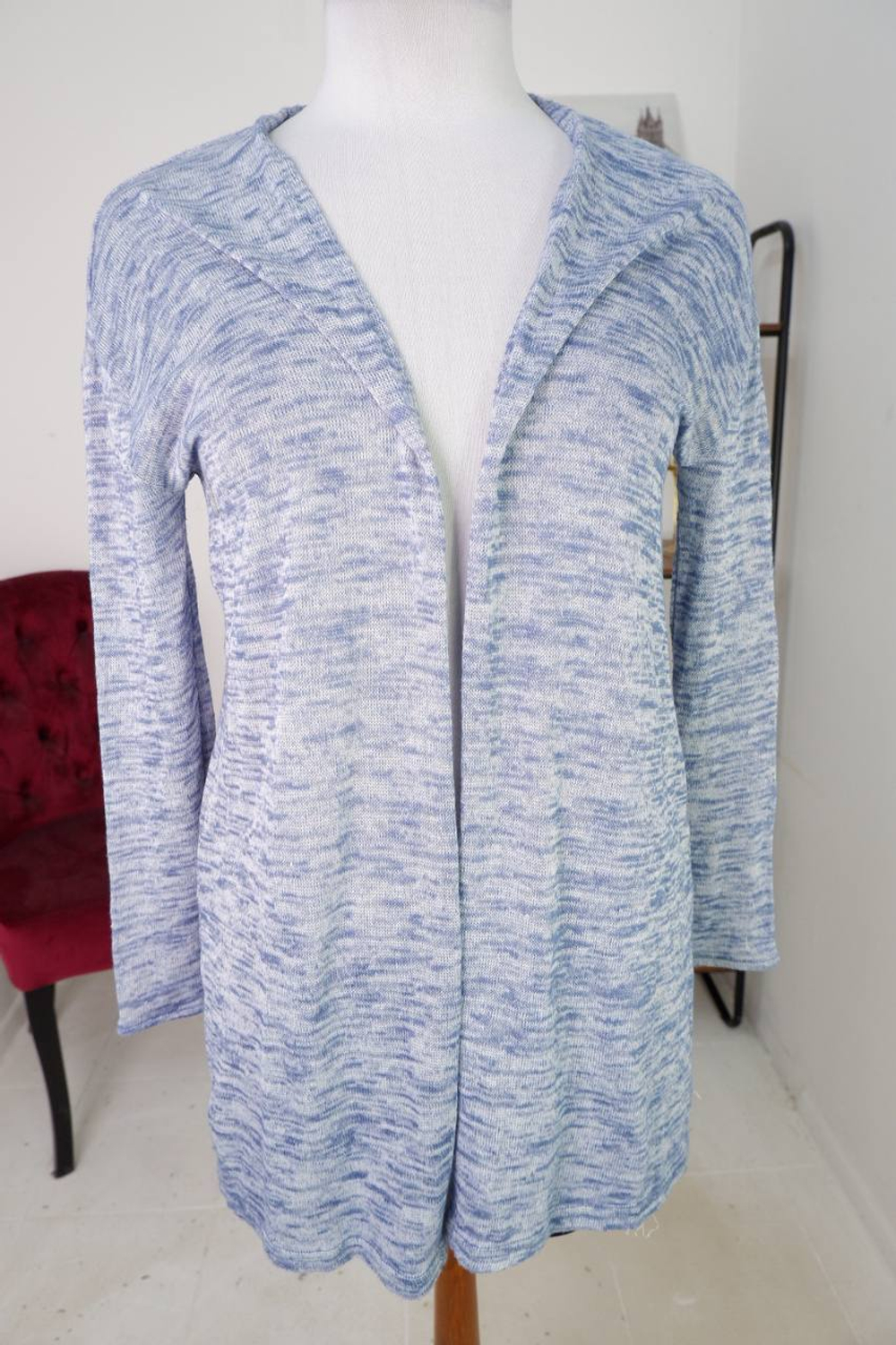 Кардиган H&M меланжевый, маркировка XS, визуально на 42 размер