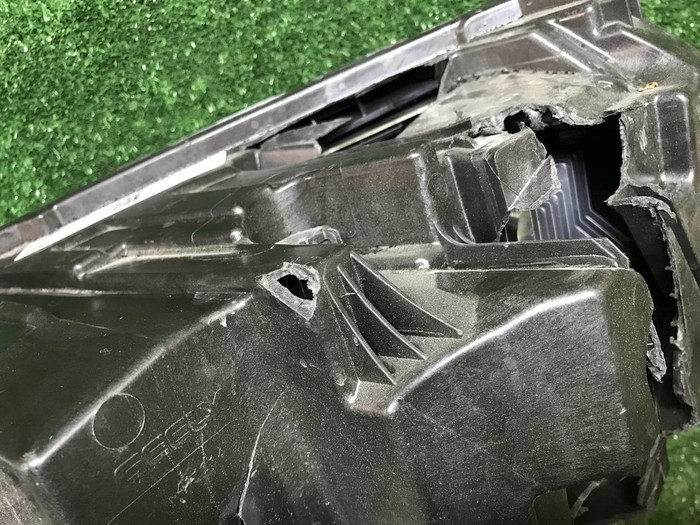 Битая Фара правая Geely Monjaro (2021-н.в.) LED