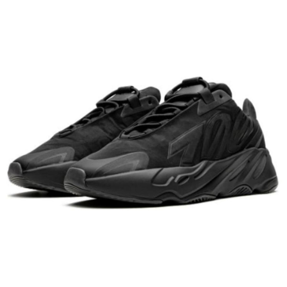 Кроссовки Yeezy Boost 700 MNVN Triple Black