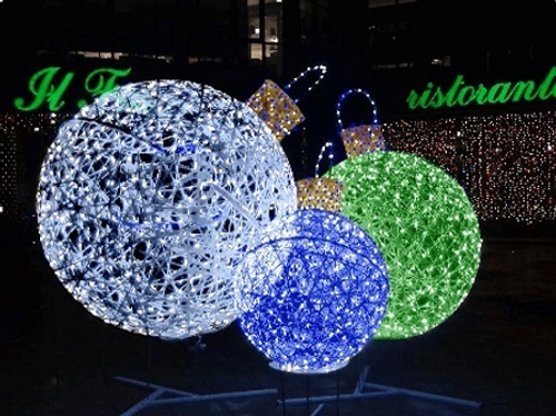 Световая композиция «Ёлочные игрушки» 2,3м