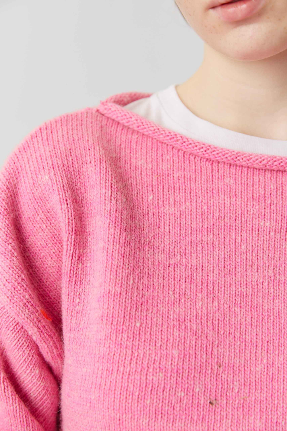 Рыбацкий свитер из шерсти розового цвета
