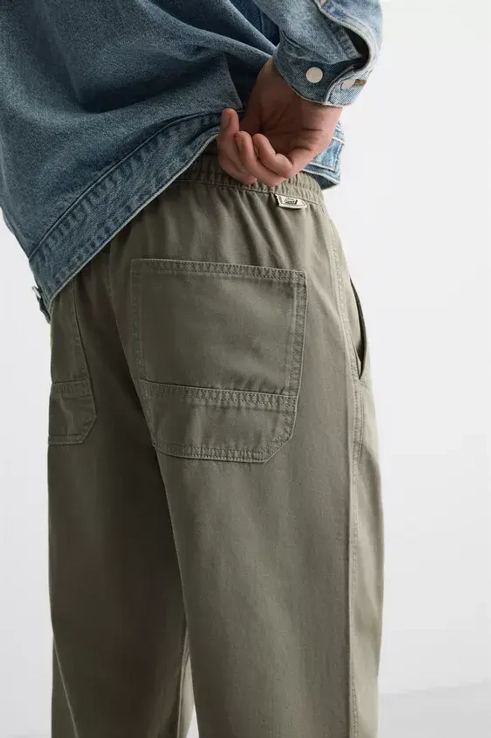 ZARA БРЮКИ-ДЖОГГЕРЫ ИЗ ТКАНИ С ЭФФЕКТОМ ПОТЕРТОСТИ, ХАКИ