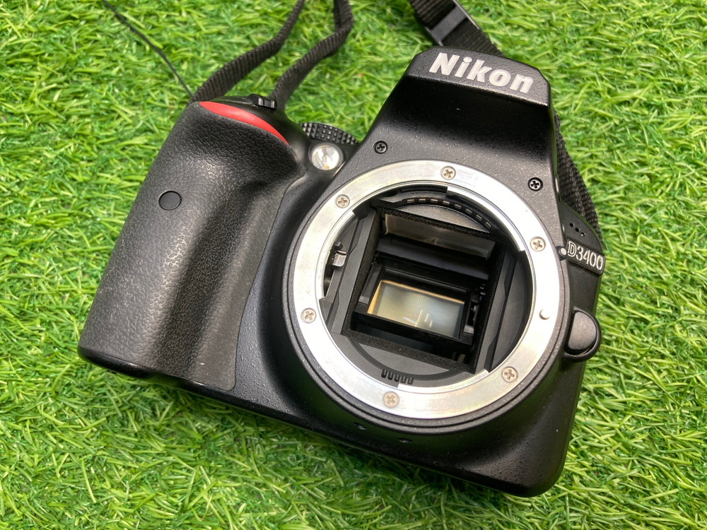 Nikon D3400 Kit AF-P DX 18-55mm G VR 67000 кадров