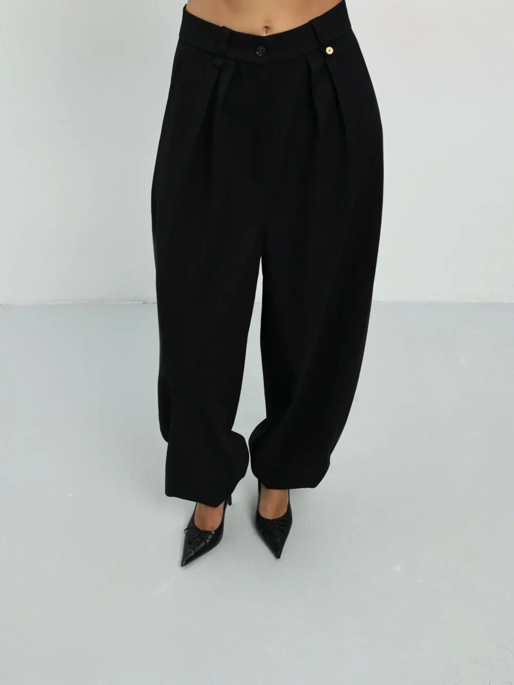 Брюки с маленькими деталями, Черные