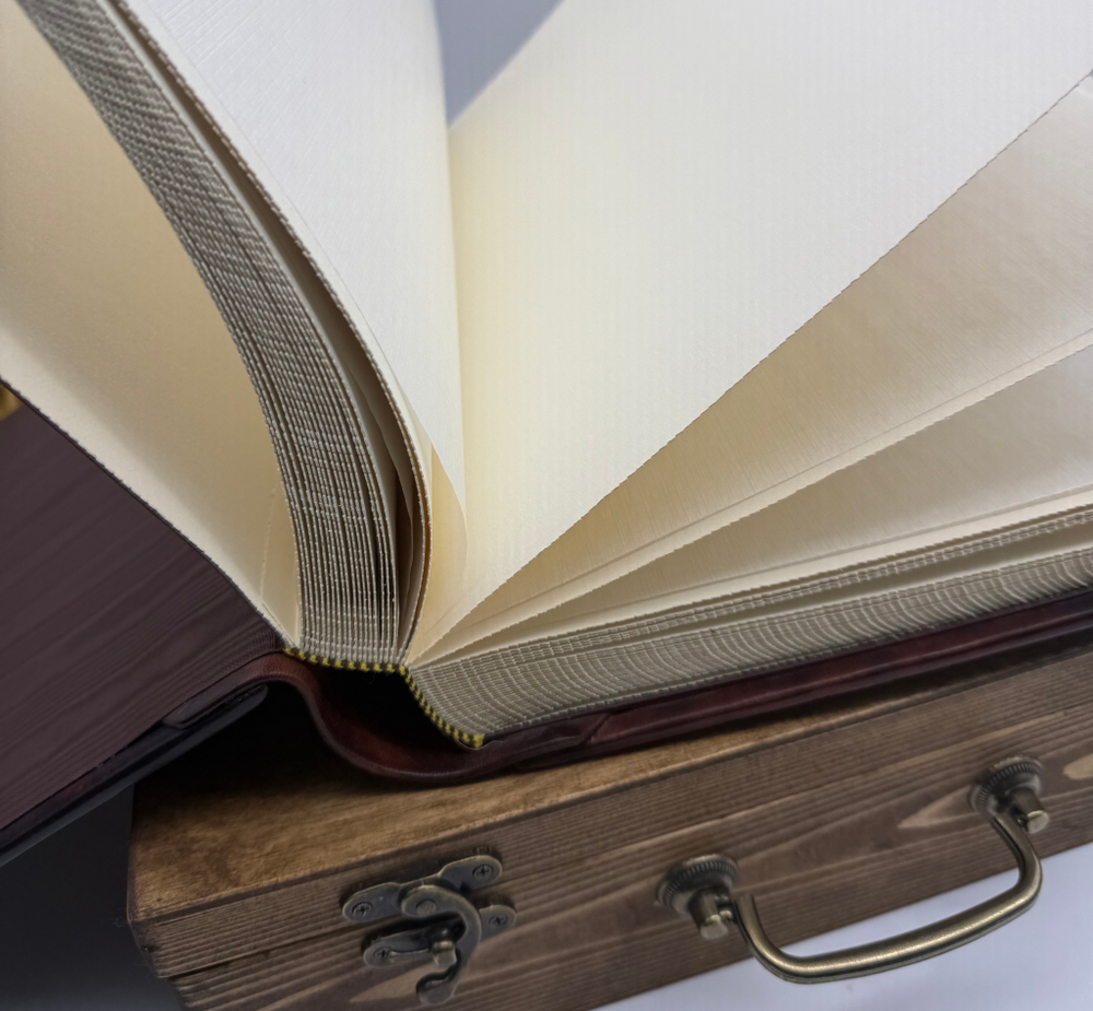 Фотоальбом из натуральной кожи "Rim" 23 см на 30 см