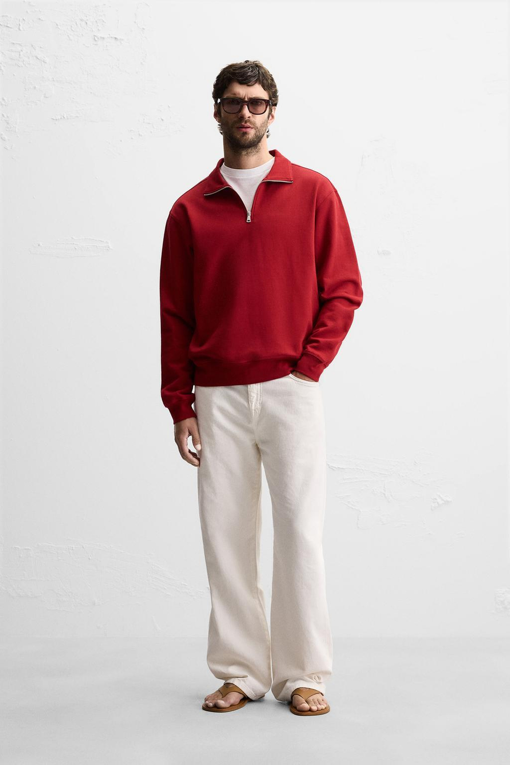 ZARA БАЗОВАЯ ТОЛСТОВКА С ВОРОТНИКОМ НА МОЛНИИ, КРАСНЫЙ