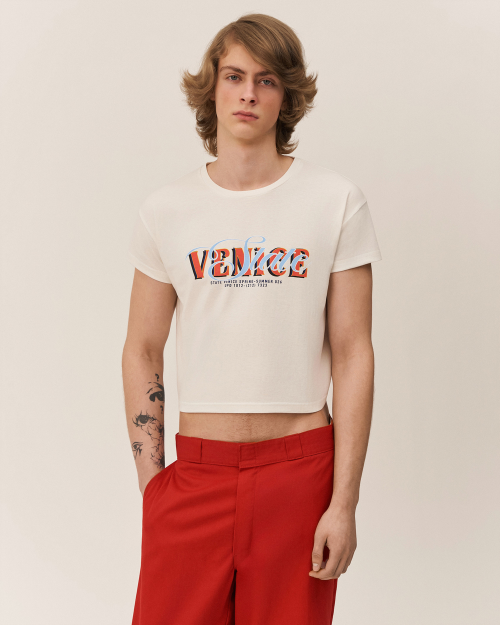 Укороченная футболка