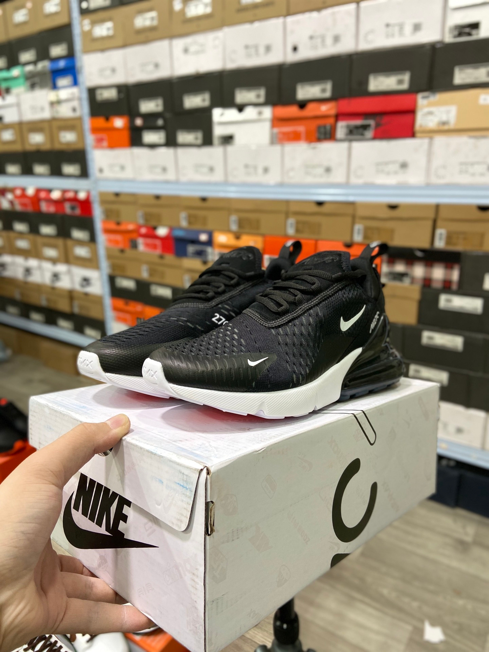 Купить в Москве кроссовки  Nike Air Max 270 "Black White"