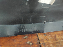 Накладка двери задней левой Toyota Highlander 4 (U70) 19-нв Б/У Оригинал 757420E100