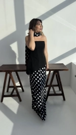 Асимметричный корсет и юбка в горох