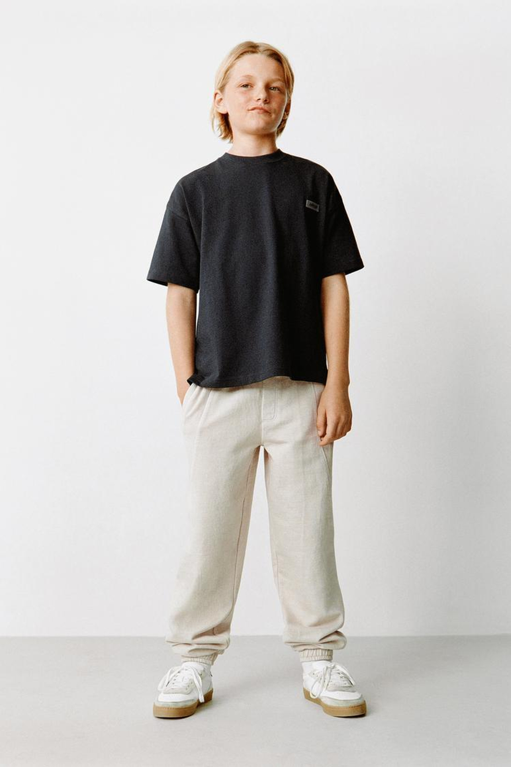 ZARA БРЮКИ-ДЖОГГЕРЫ С НАШИВКОЙ, ПЕСОЧНЫЙ