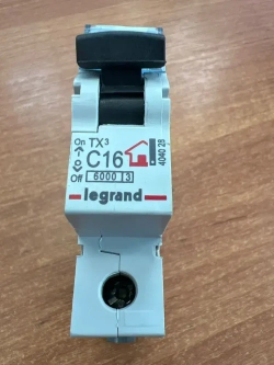LEGRAND Выключатель автоматический однополюсный 16А C TX3 6кА (404028)