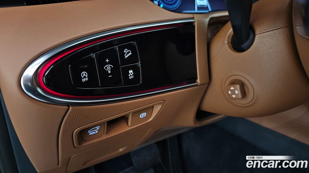 Genesis GV70 2.5T Бензин AWD (01.2023)