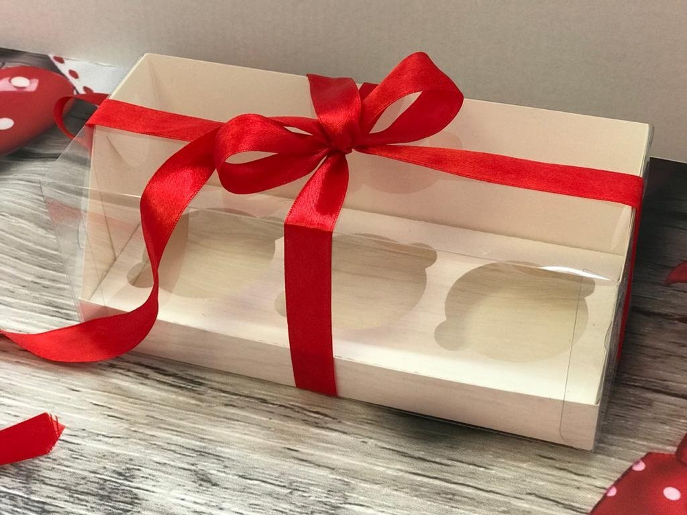 Коробка для 3 капкейков БЕЛАЯ с пластиковой крышкой 24 х 10 х 10 см