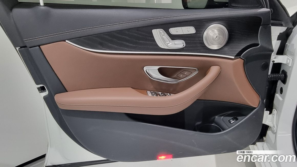 Mercedes-Benz E-Class W213 E250 AMG Line (10.2022)