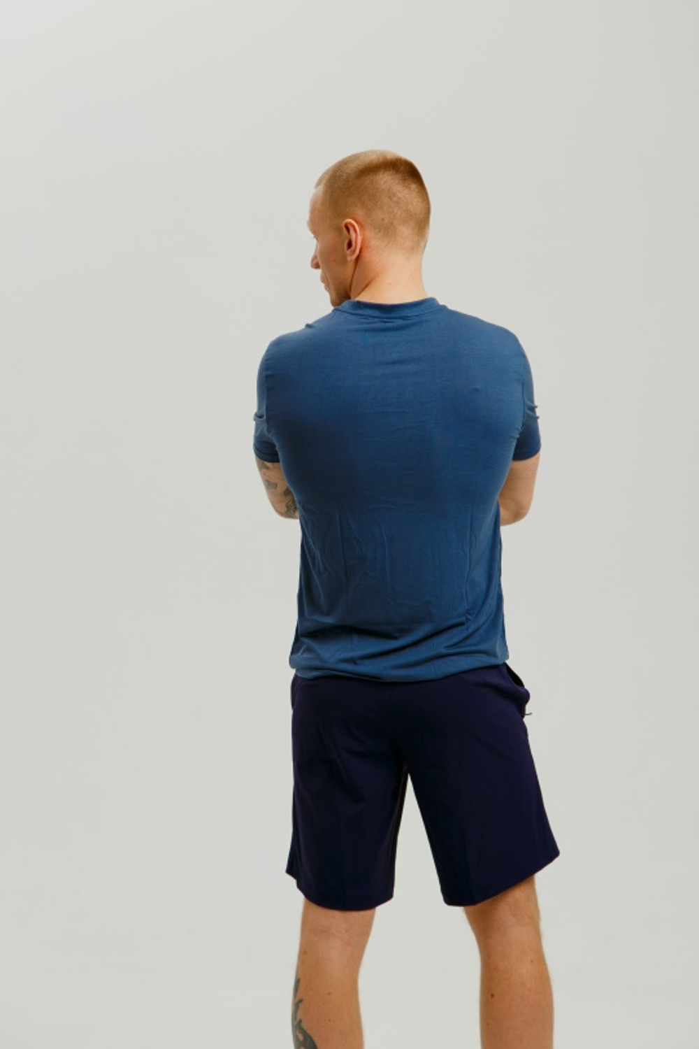 Футболка NOBULL синяя с темной надписью