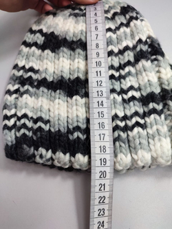 Шапка объемная