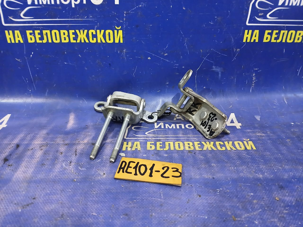 Петля двери задней правой TOYOTA CERES 1992