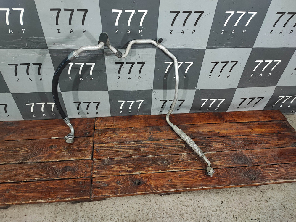 Трубка кондиционера Skoda Octavia 2 (A5) 04-13 Б/У Оригинал 1K0820743BT