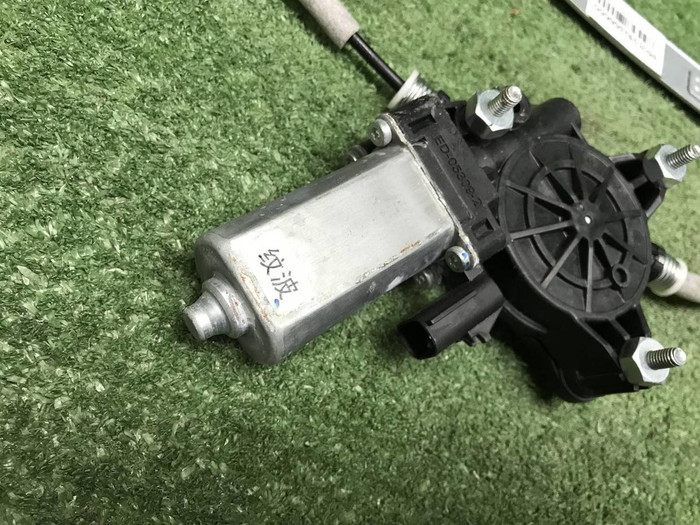 Стеклоподъемник задний правый Changan Uni-T 20-нв