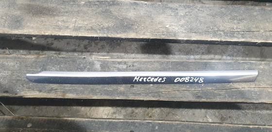 Накладка стекла заднего правого Mercedes GLC (X253) 15-нв Б/У Оригинал A2536700222