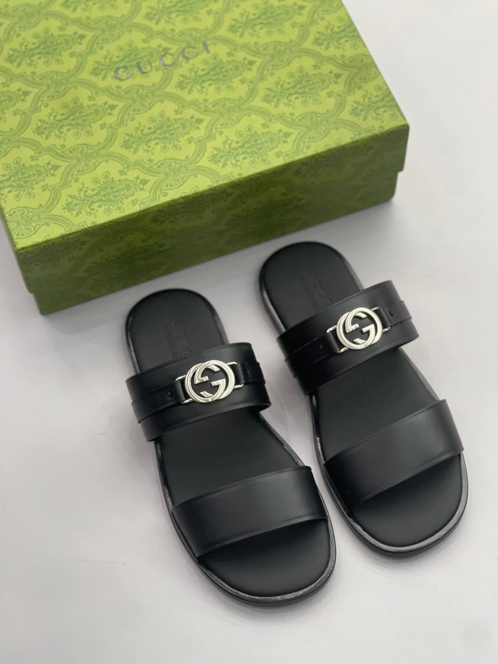 Шлёпанцы Gucci