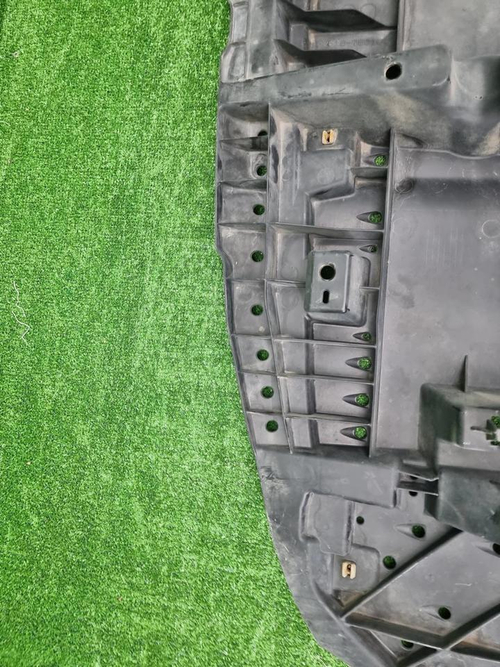 Пыльник переднего бампера Lexus NX 1 (2014-2021)