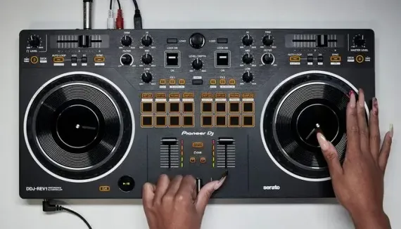 Pioneer DDJ-REV1