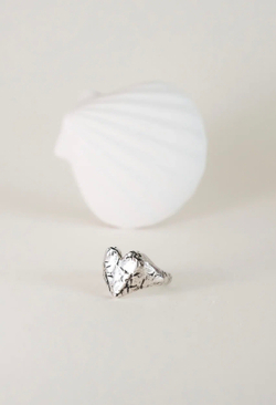 Кольцо-печатка "Каменное сердце"