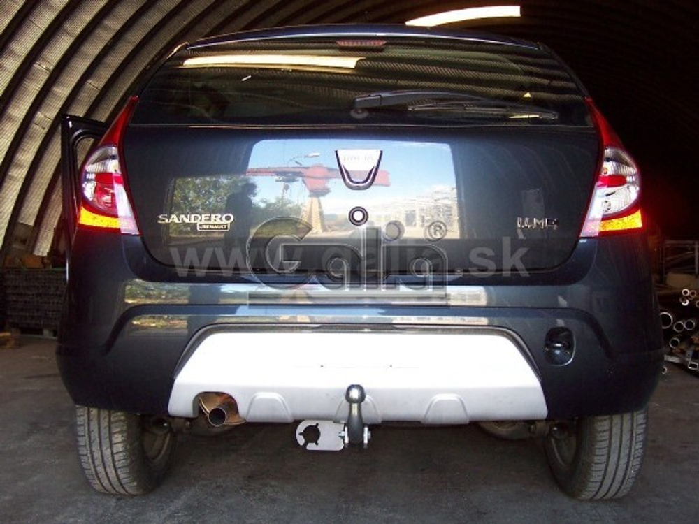 Фаркоп оцинкованный Galia D040A для Renault Sandero 2009-2014, Sandero Stepway 2010-2014(паспорт и сертификат в комплекте)(без электрики)