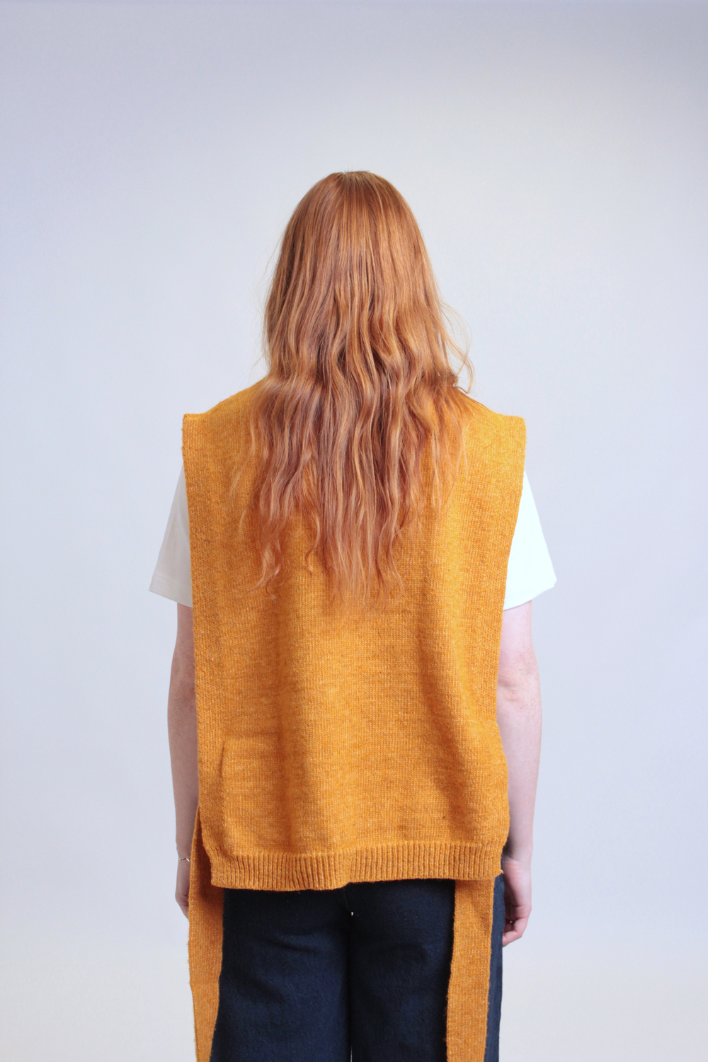 Манишка из шерсти оранжевая