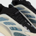 Кроссовки Adidas Yeezy Boost 700 v3 Wmns Kyanite