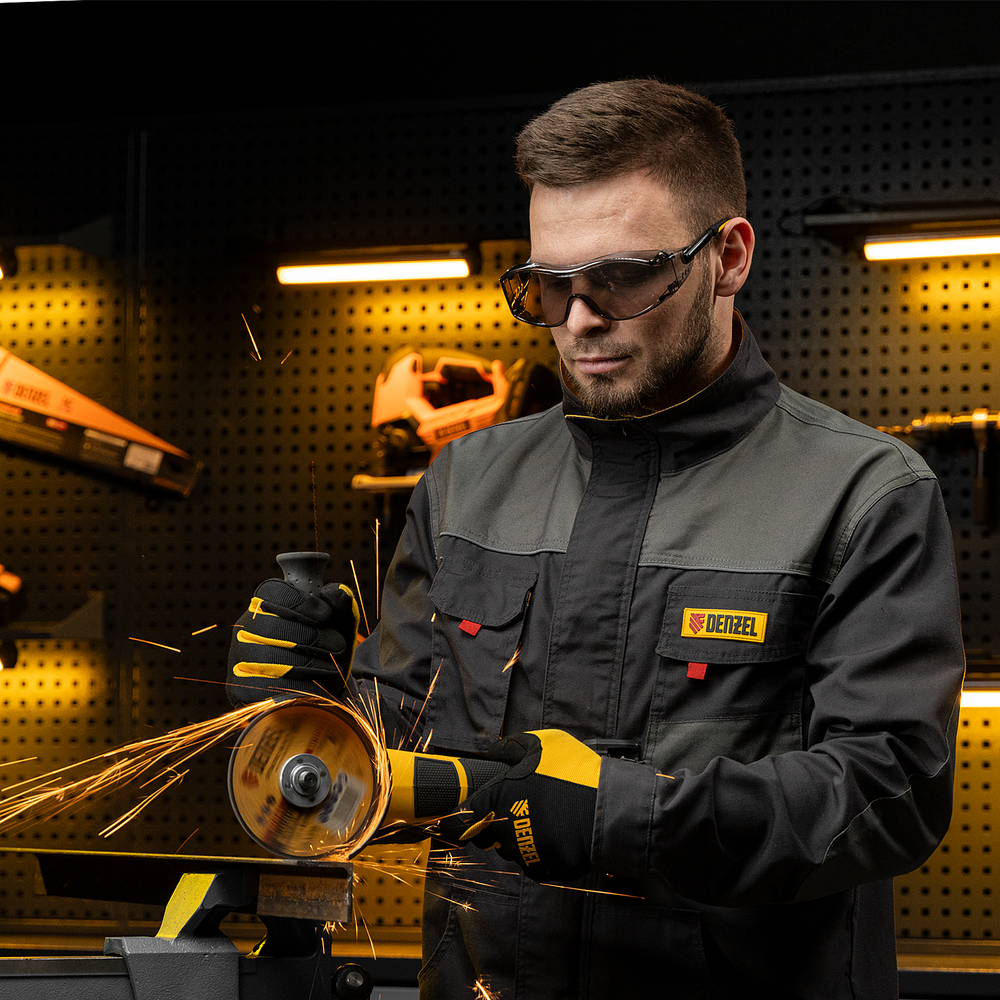 Очки защитные открытые, поликарбонатные, увеличенная дымчатая линза, регулируемые дужки// Denzel