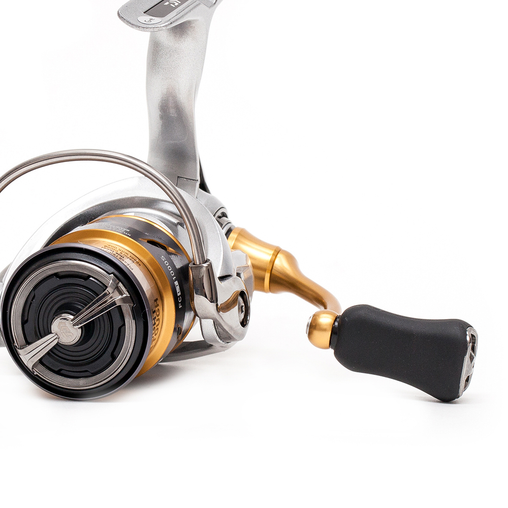 Катушка для рыбалки безынерционная Daiwa 21 FREAMS LT 2500