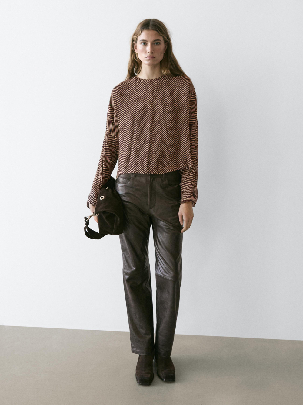 Massimo Dutti Блуза из струящейся ткани с геометрическим принтом, бургунди