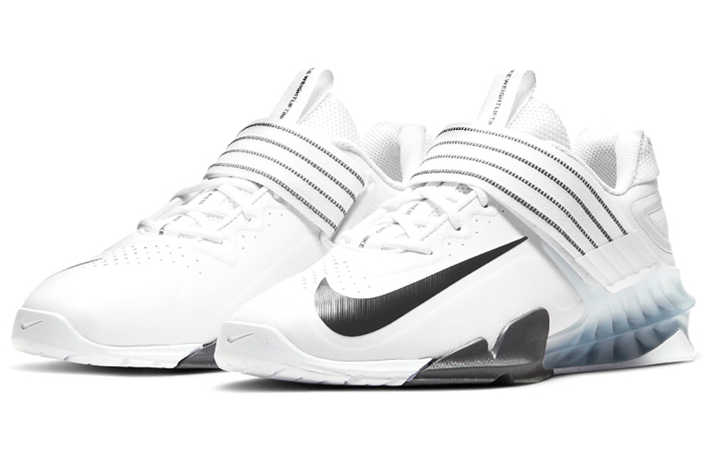 Кроссовки Nike Savaleos